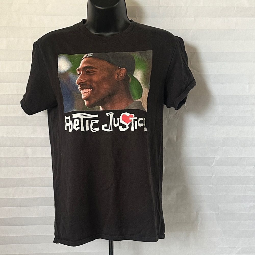 Ripple Junction "Poetic Justice" Women’s Black Tee Size Small